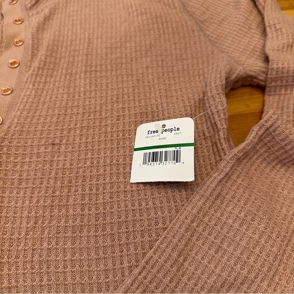 New Free People intimately thermal laying long sleeve Women's L Rose - Picture 4 of 9